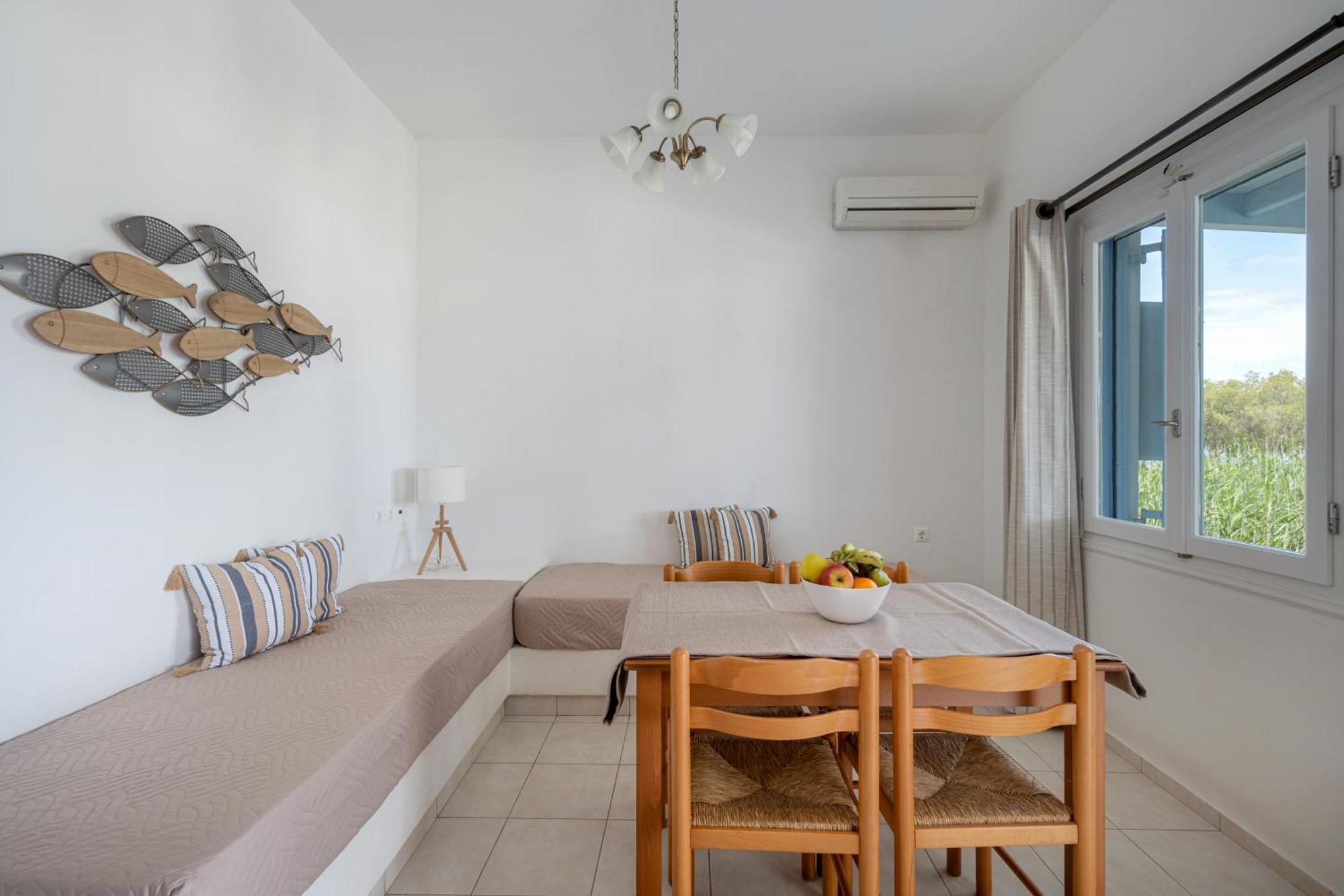 Galazio Seaside Apartments Livadakia Luaran gambar