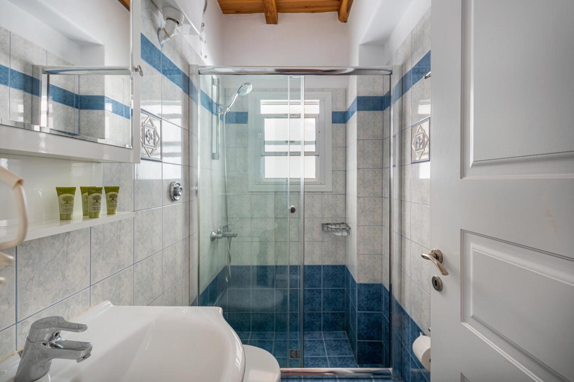 Galazio Seaside Apartments Livadakia Bilik gambar