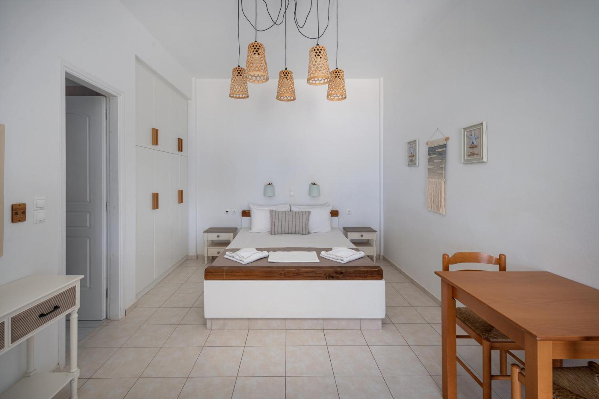 Galazio Seaside Apartments Livadakia Luaran gambar